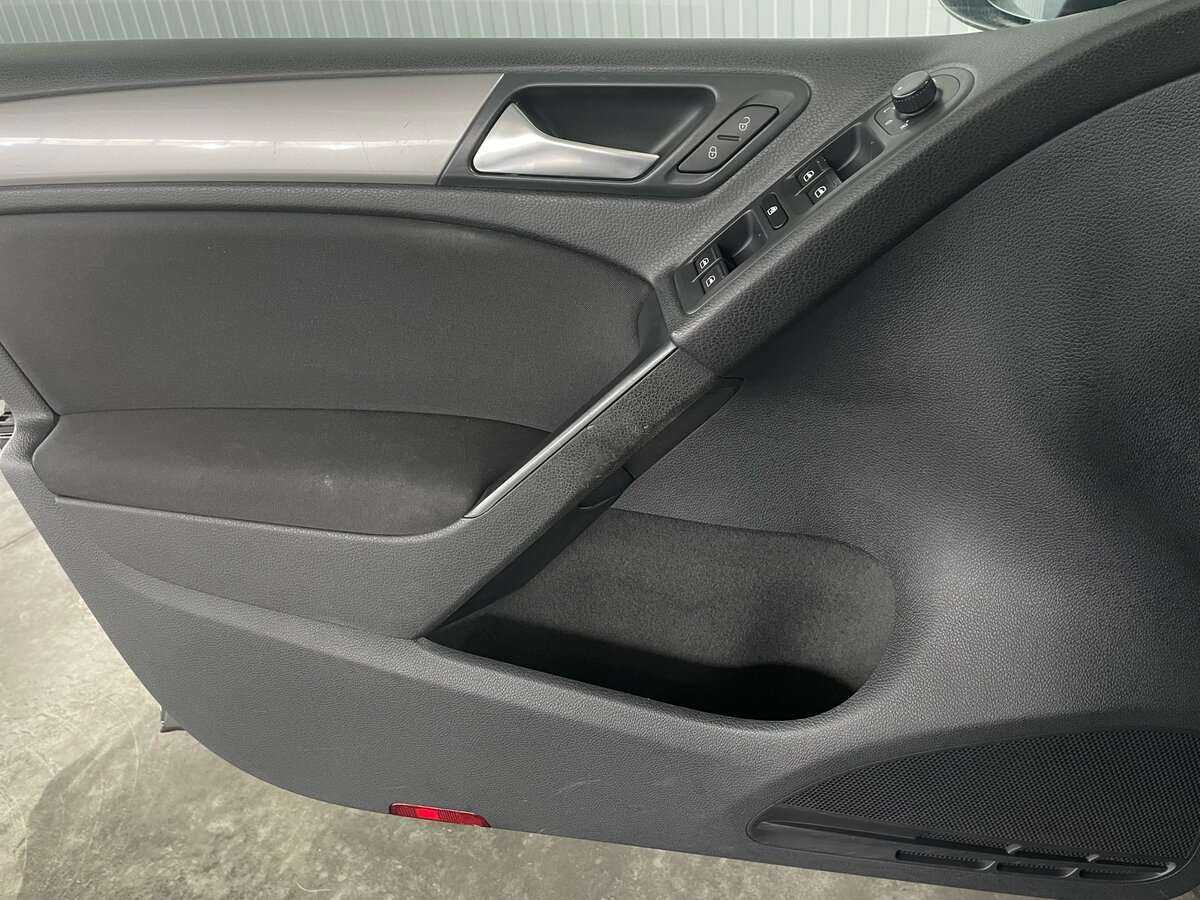 Купить Volkswagen Golf, 2012, 234 848 км.. Фото: #19