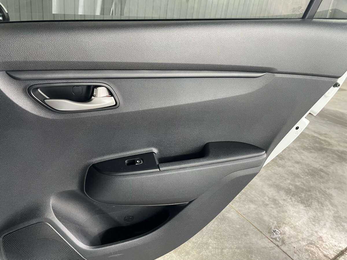 Купить Kia Rio, 2018, 85 416 км.. Фото: #22