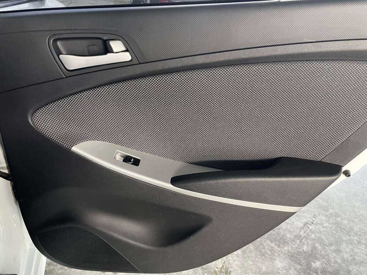 Купить Hyundai Solaris, 2013, 203 406 км.. Фото: #19