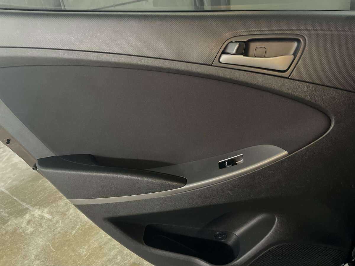 Купить Hyundai Solaris, 2015, 139 070 км.. Фото: #18