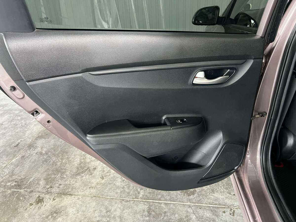 Купить Kia Rio, 2018, 99 396 км.. Фото: #15