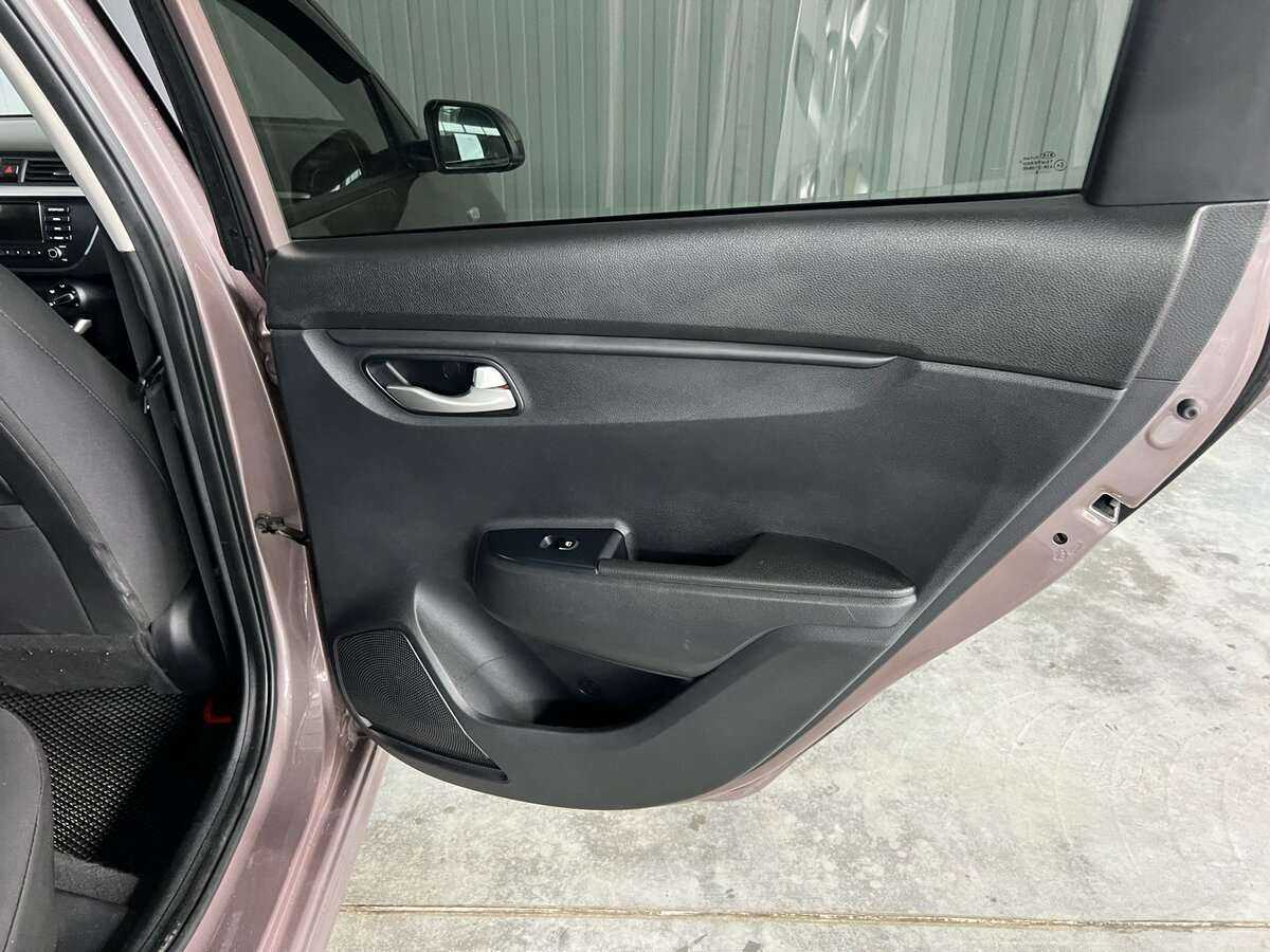 Купить Kia Rio, 2018, 99 396 км.. Фото: #18