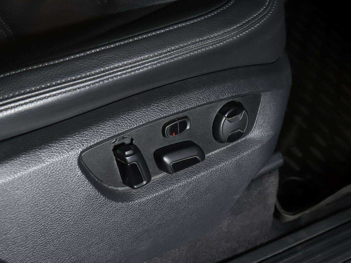 Купить Volkswagen Touareg, 2013, 143 706 км.. Фото: #15