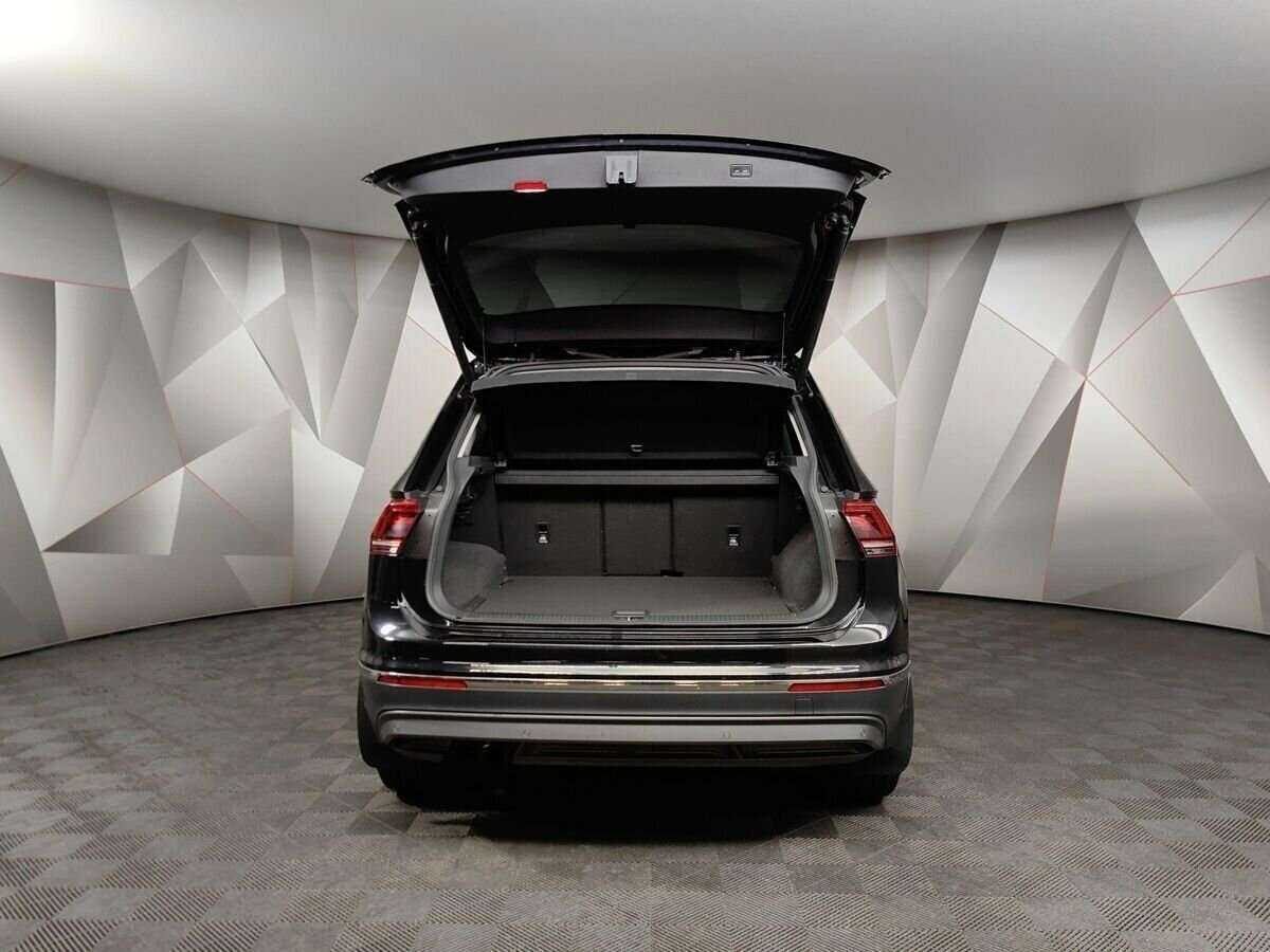 Купить Volkswagen Tiguan, 2018, 82 646 км.. Фото: #17