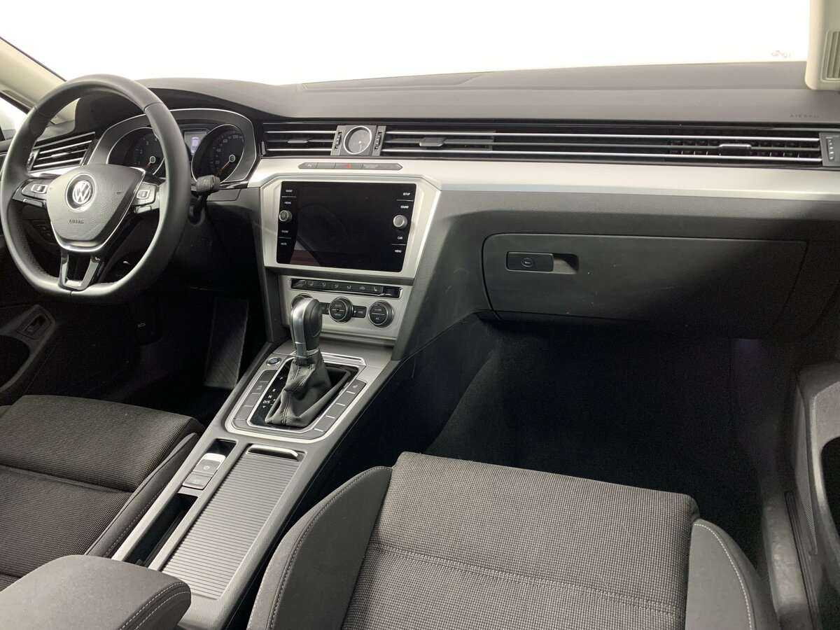 Купить Volkswagen Passat, 2019, 101 776 км.. Фото: #8