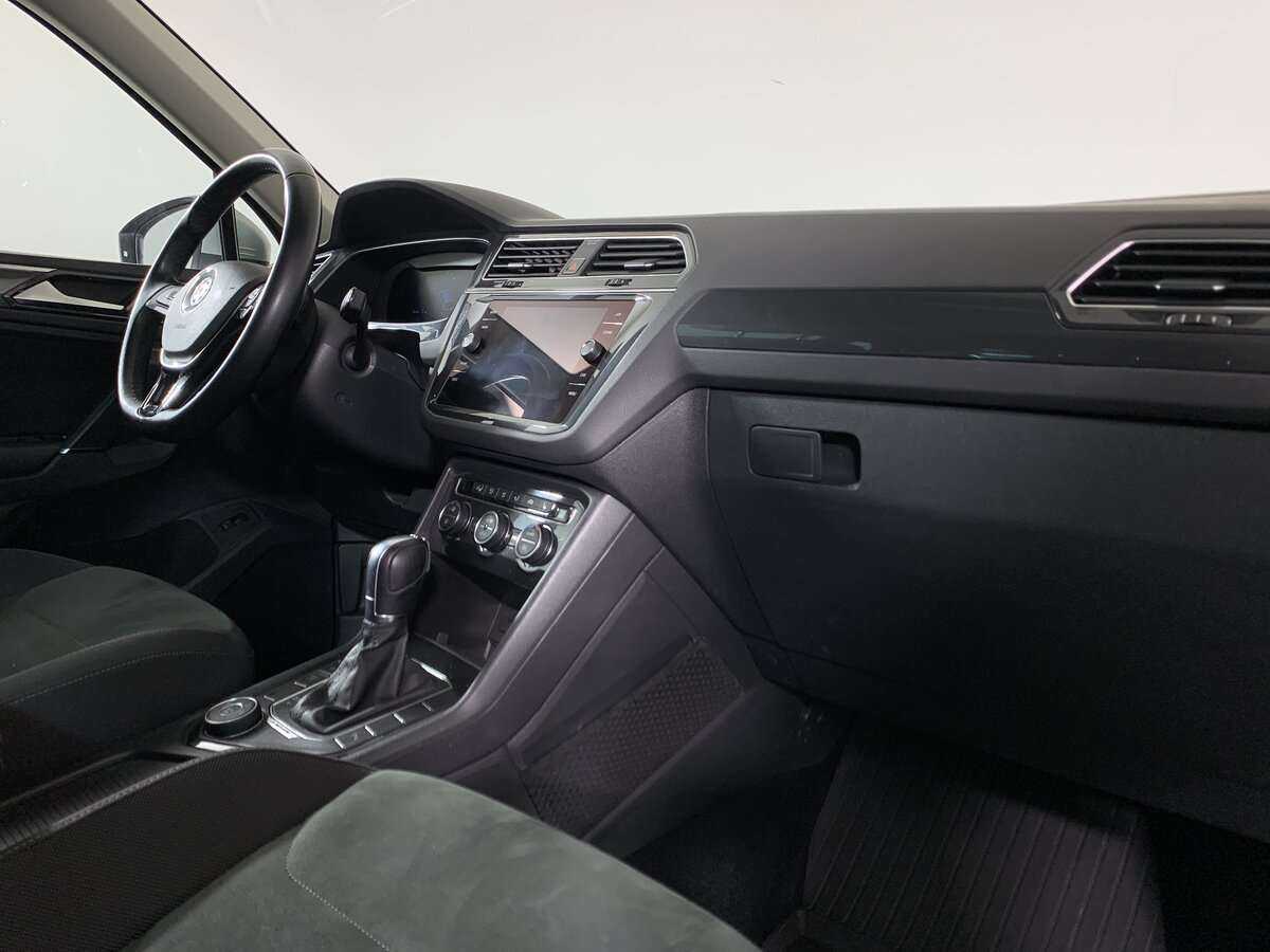 Купить Volkswagen Tiguan, 2018, 84 358 км.. Фото: #9