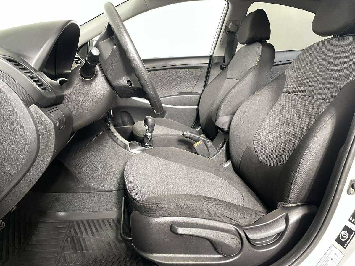 Купить Hyundai Solaris, 2014, 184 610 км.. Фото: #9