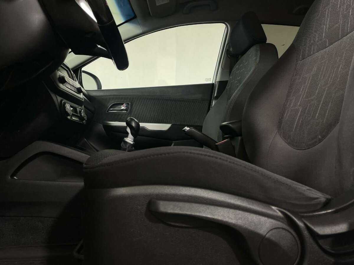 Купить Kia Rio, 2013, 273 797 км.. Фото: #9