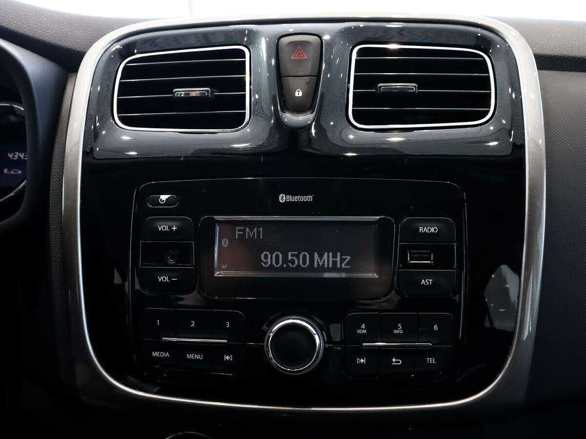 Купить Renault Sandero, 2017, 62 078 км.. Фото: #12