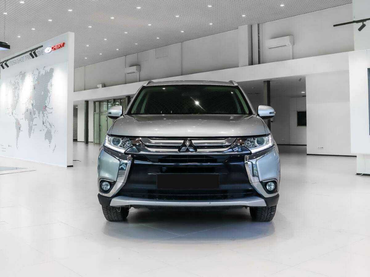 Купить Mitsubishi Outlander, 2016, 129 264 км.. Фото: #1
