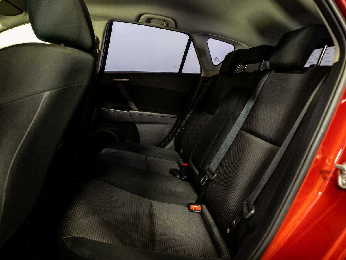 Купить Мазда 3, 2012, 231 590 км.. Фото: #9