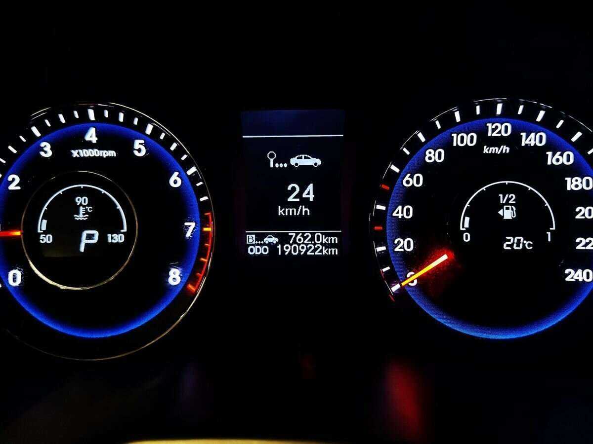 Купить Hyundai i40, 2015, 190 667 км.. Фото: #15