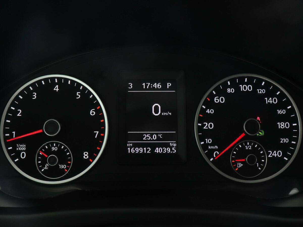 Купить Volkswagen Tiguan, 2012, 169 919 км.. Фото: #10