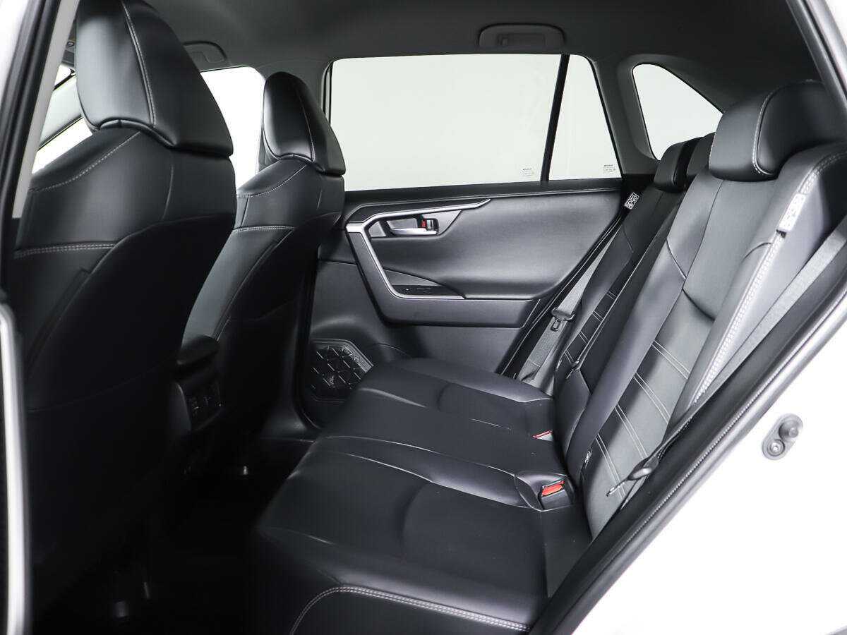 Купить Toyota RAV4, 2020, 47 302 км.. Фото: #9