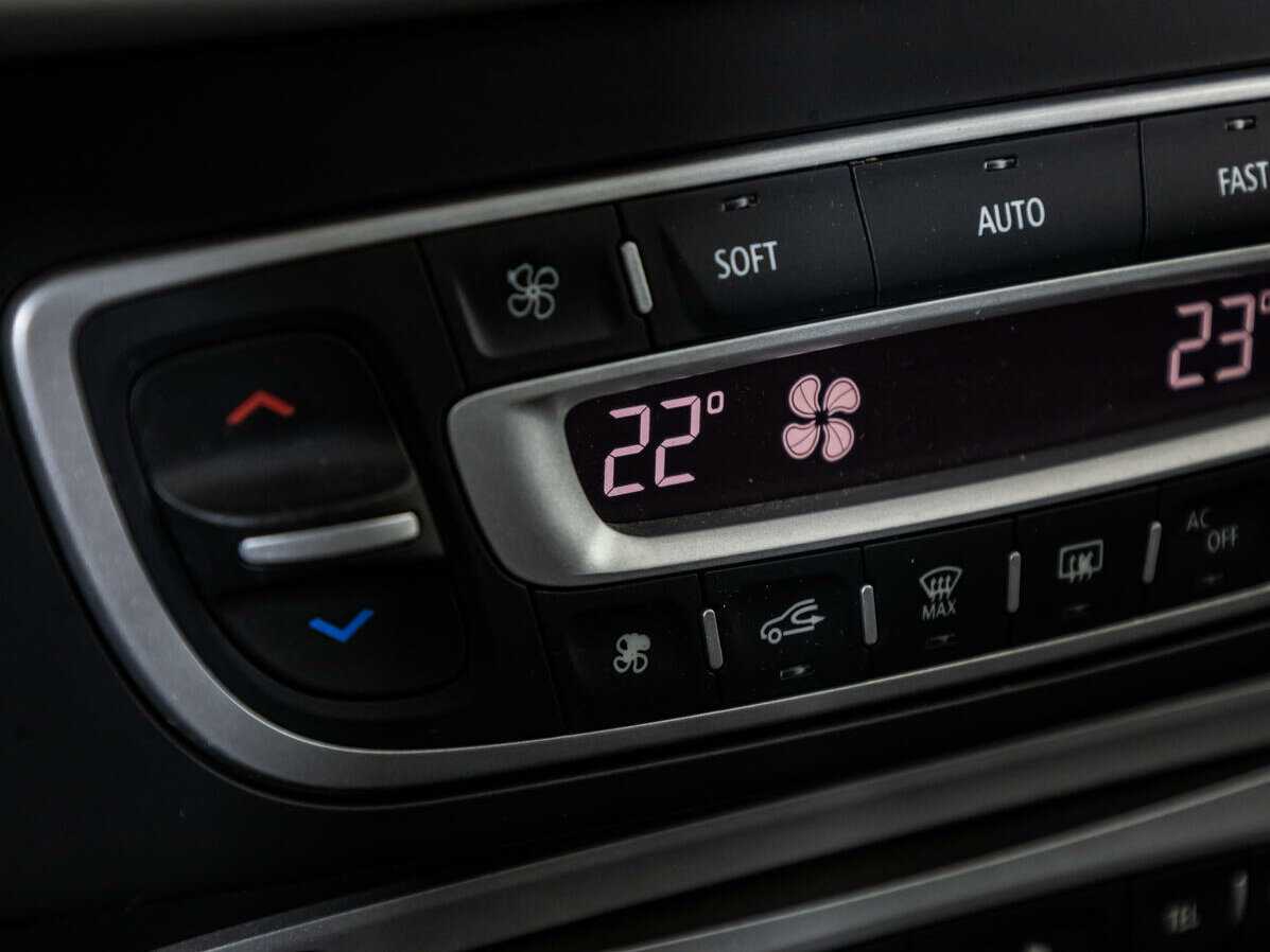 Купить Renault Fluence, 2013, 201 688 км.. Фото: #14