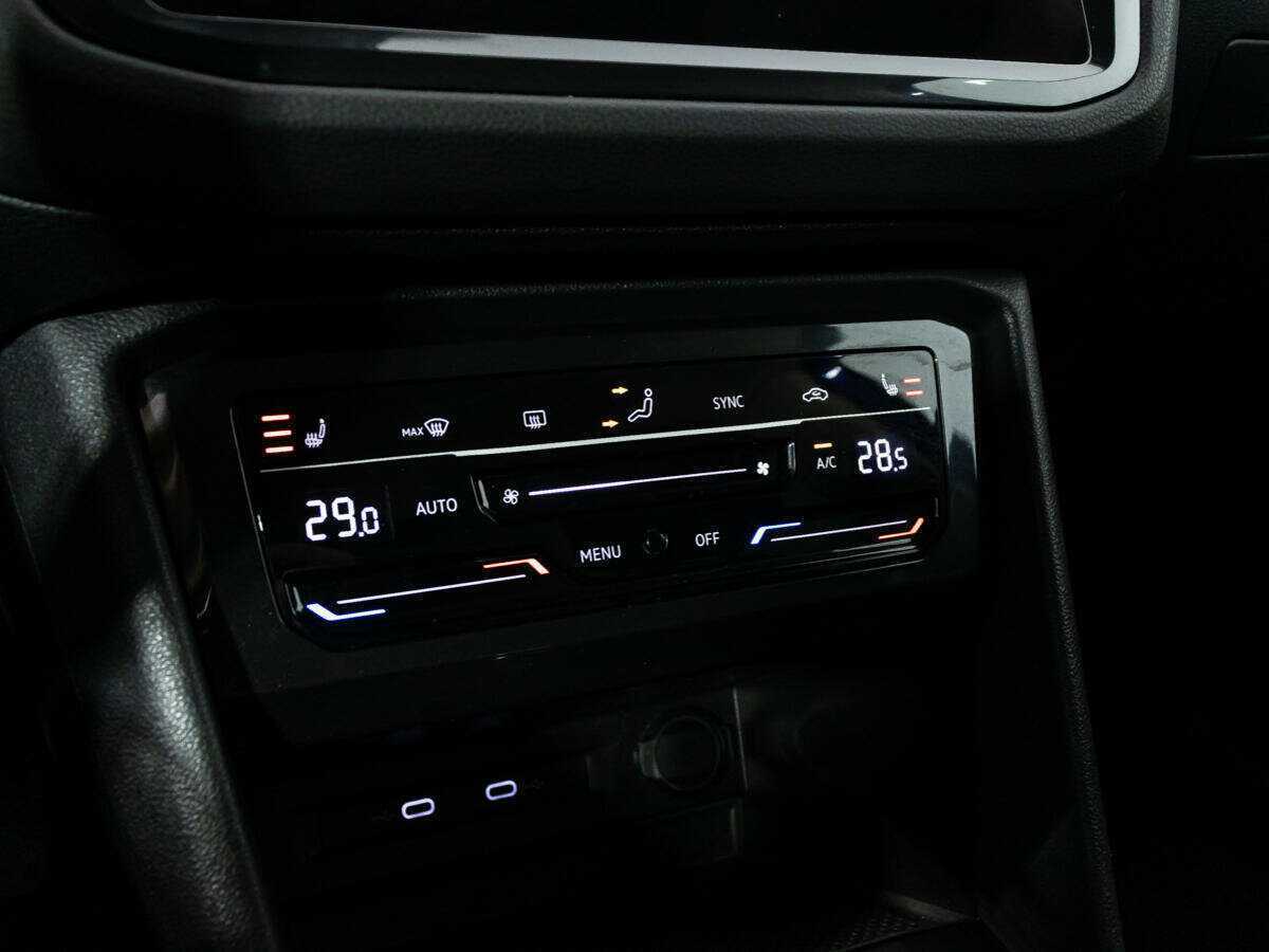 Купить Volkswagen Tiguan, 2021, 55 888 км.. Фото: #16