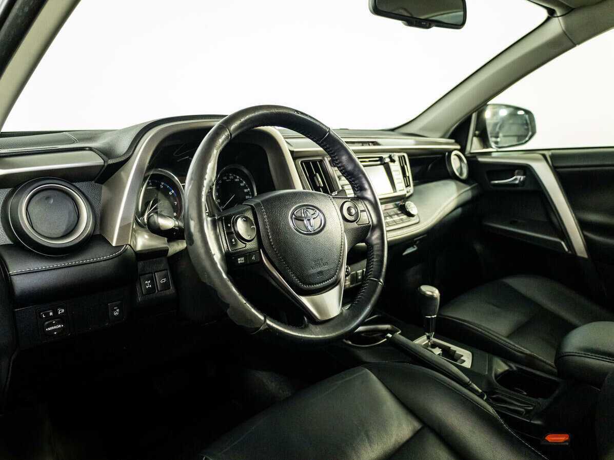 Купить Toyota RAV4, 2015, 68 190 км.. Фото: #10