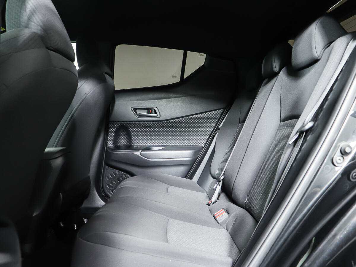 Купить Toyota C-HR, 2019, 87 364 км.. Фото: #9