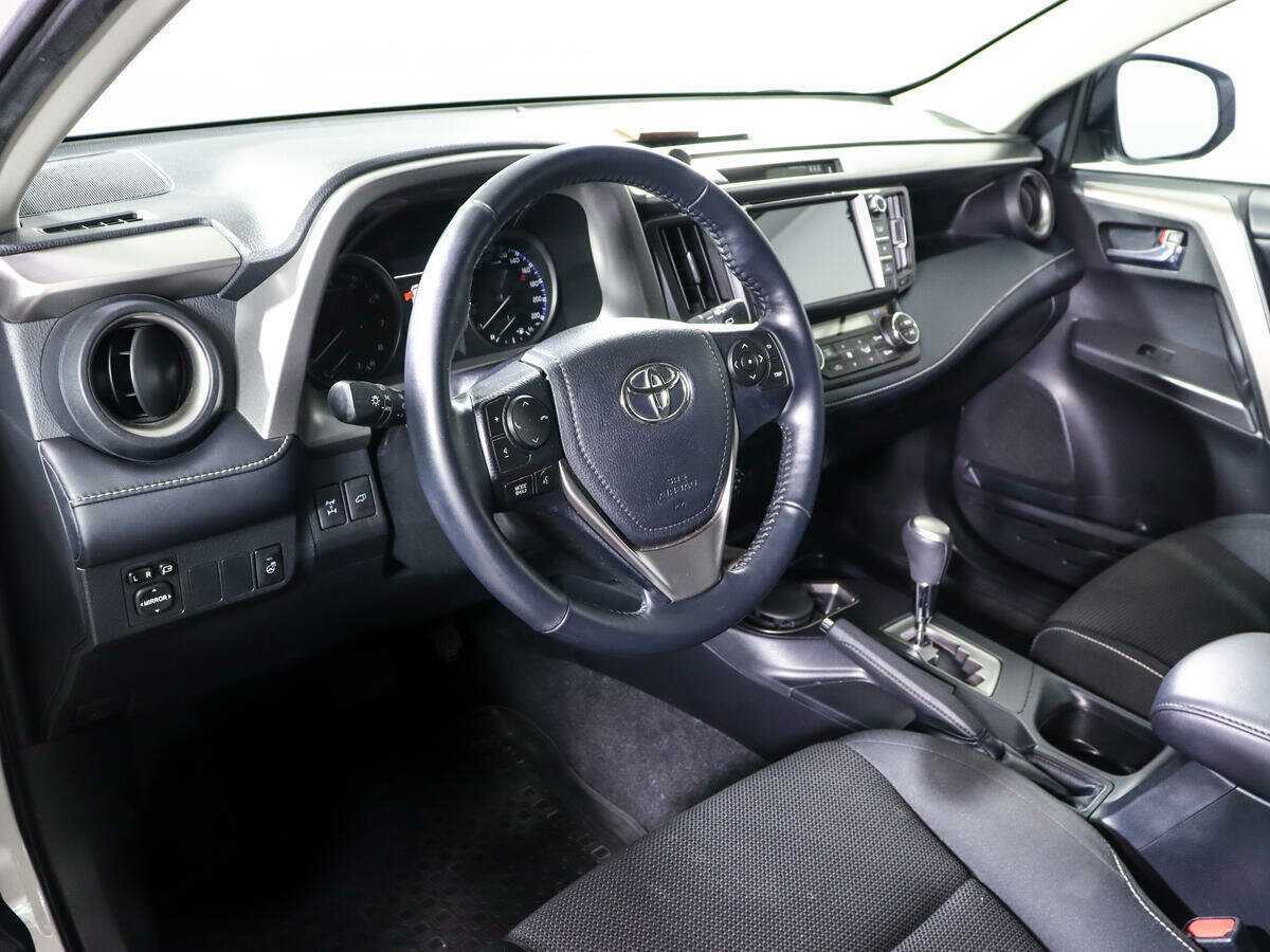 Купить Toyota RAV4, 2018, 63 906 км.. Фото: #11