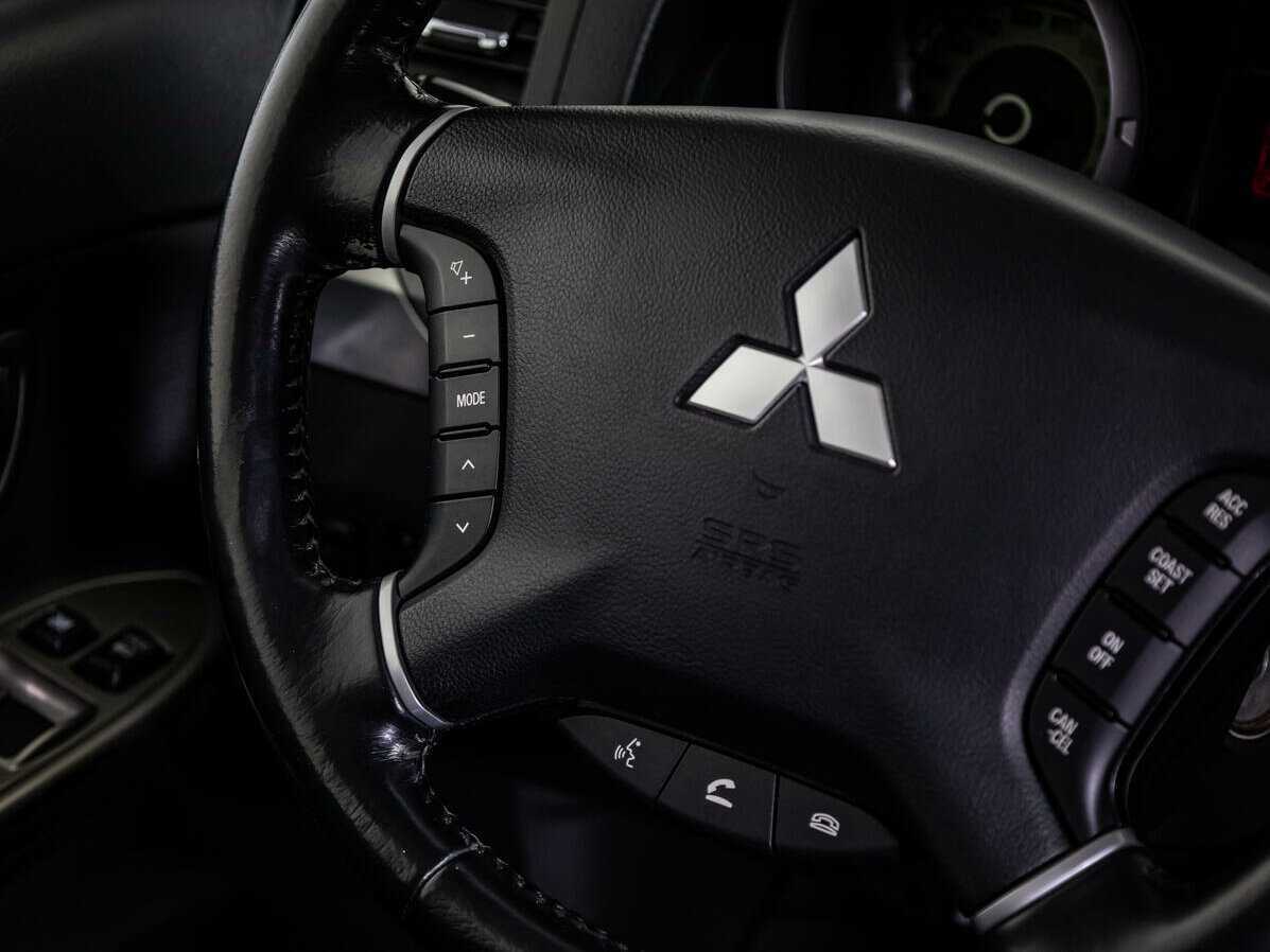 Купить Mitsubishi Pajero, 2017, 108 000 км.. Фото: #18