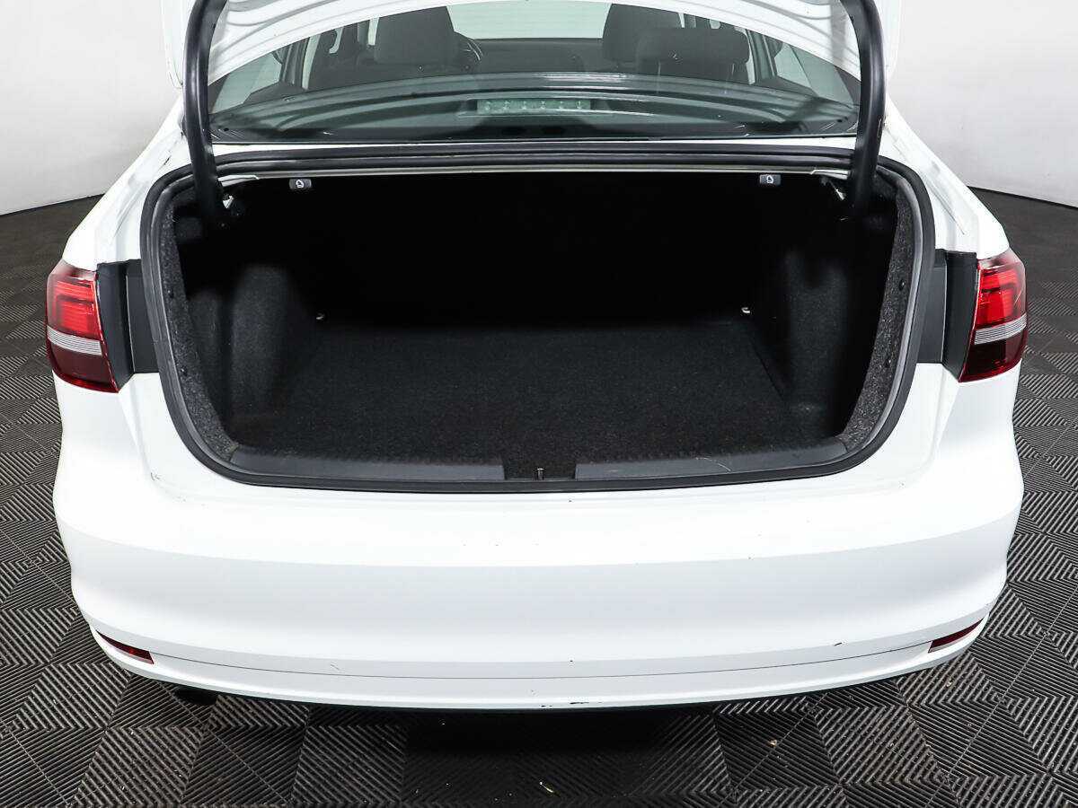 Купить Volkswagen Jetta, 2016, 64 905 км.. Фото: #3