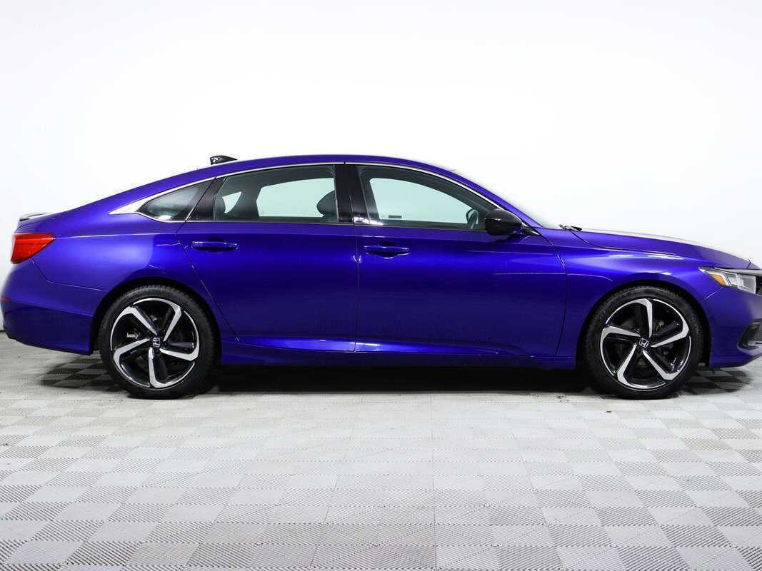 Купить Honda Accord, 2022, 24 500 км.. Фото: #3