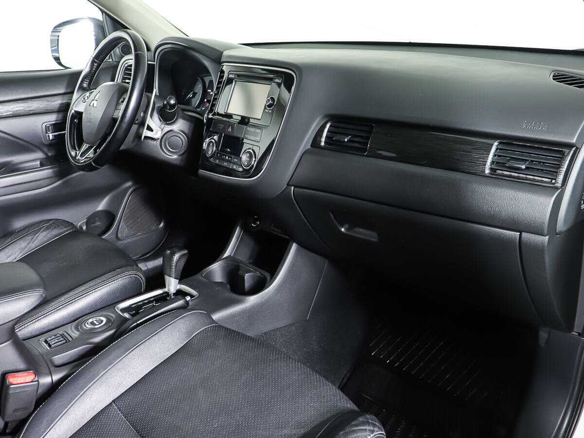 Купить Митсубиши Оутлэндер, 2015, 102 274 км.. Фото: #8