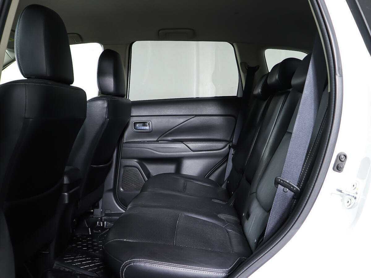 Купить Митсубиши Оутлэндер, 2015, 102 274 км.. Фото: #9