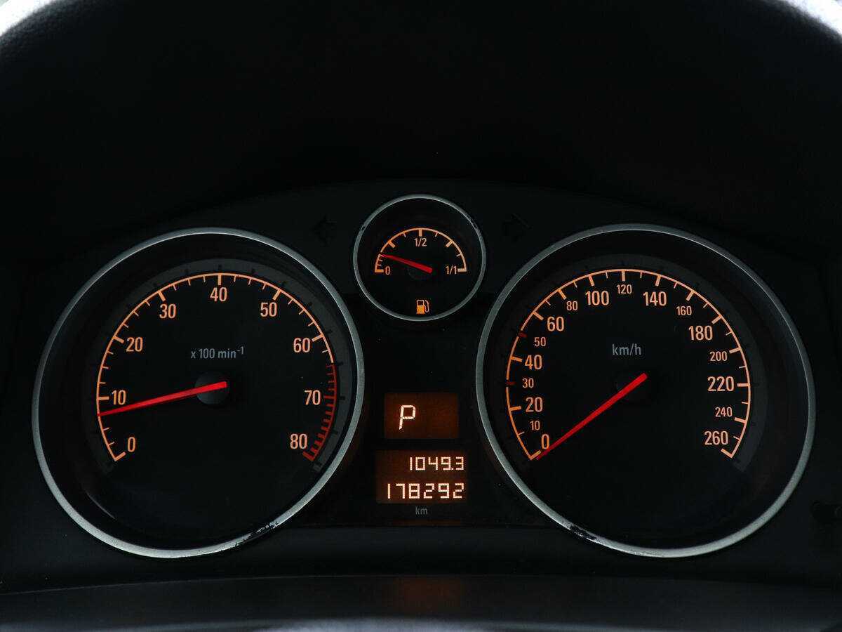 Купить Opel Astra, 2012, 178 290 км.. Фото: #6