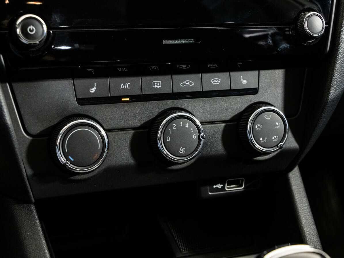 Купить Шкода Октавия, 2018, 66 722 км.. Фото: #13