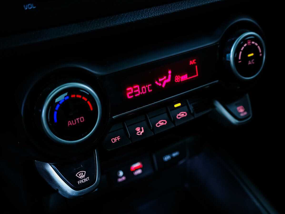 Купить Kia Rio, 2018, 77 198 км.. Фото: #11