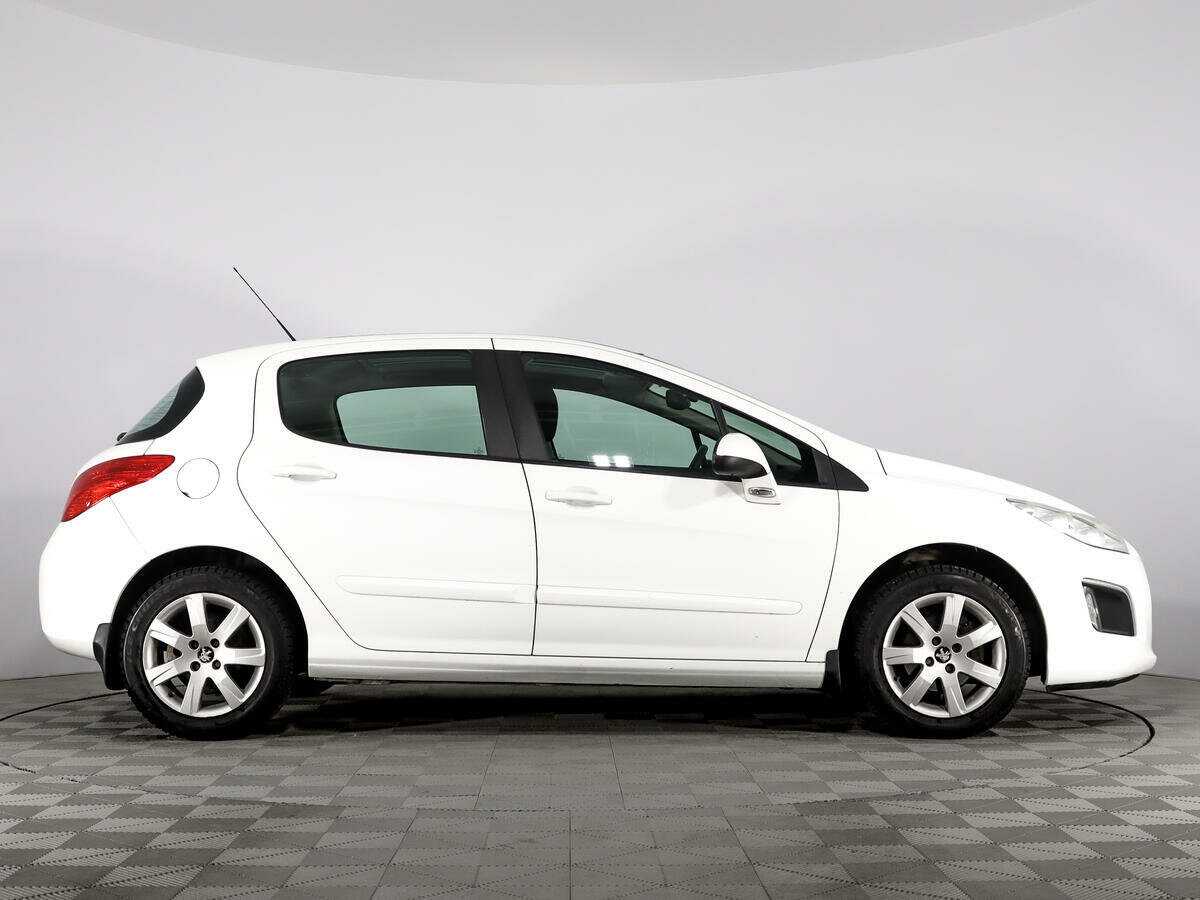 Купить Peugeot 308, 2012, 20 715 км.. Фото: #3