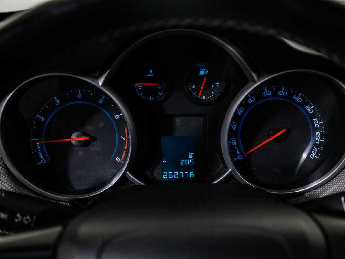 Купить Chevrolet Cruze, 2012, 262 755 км.. Фото: #10