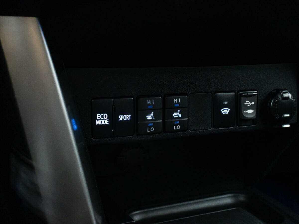 Купить Toyota RAV4, 2017, 44 360 км.. Фото: #16