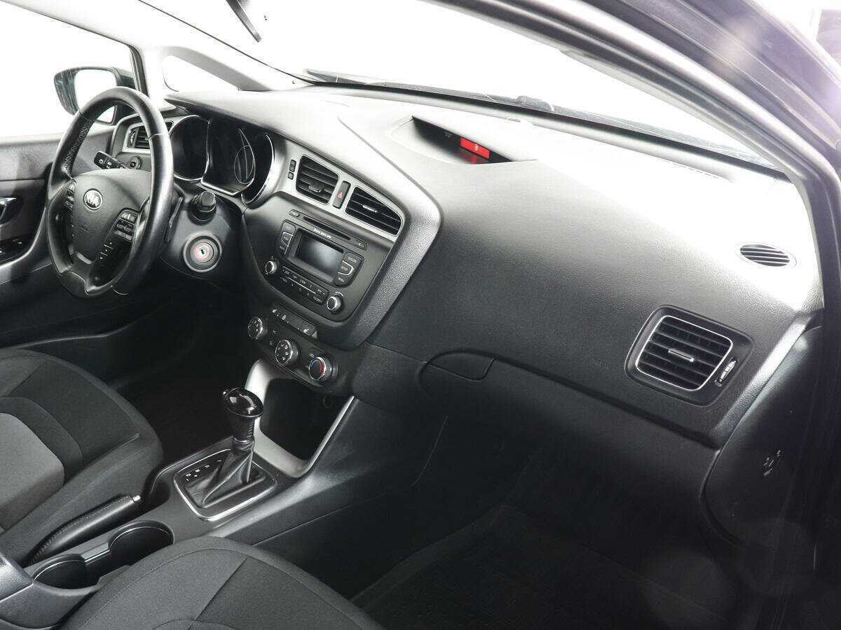 Купить Kia Ceed, 2012, 197 909 км.. Фото: #6