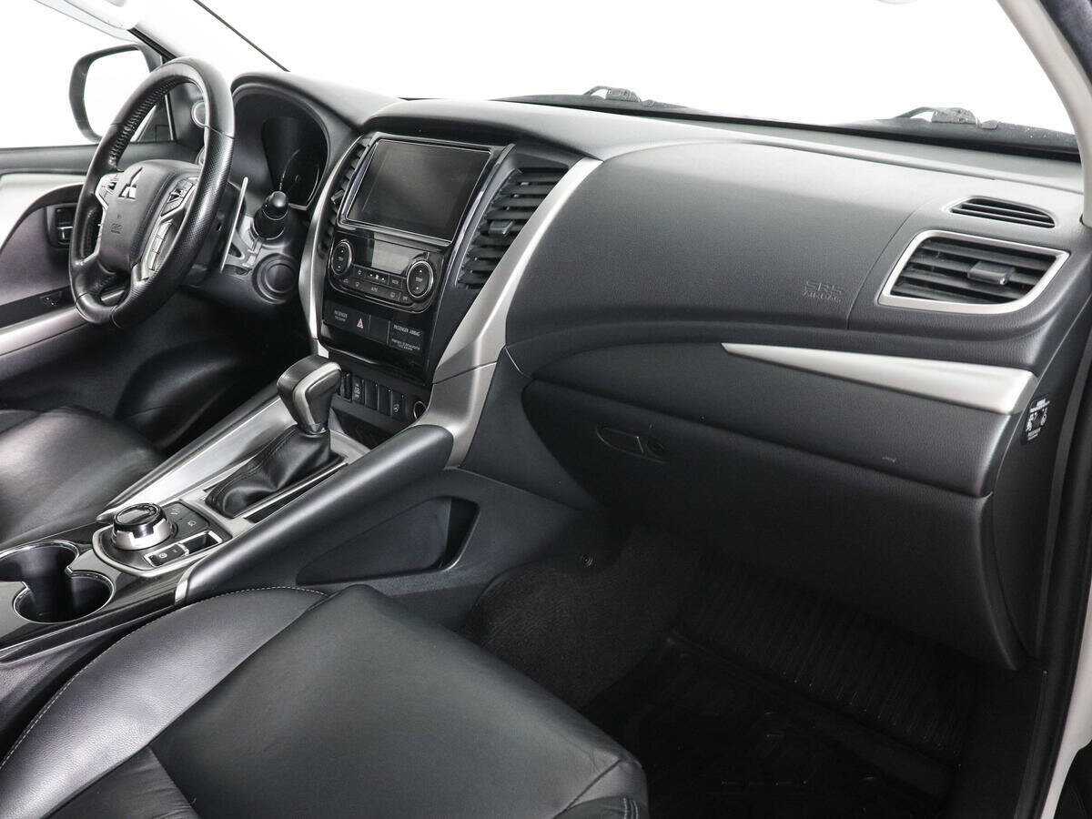 Купить Mitsubishi Pajero Sport, 2018, 195 673 км.. Фото: #9