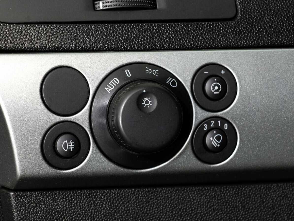 Купить Opel Astra, 2012, 238 219 км.. Фото: #13