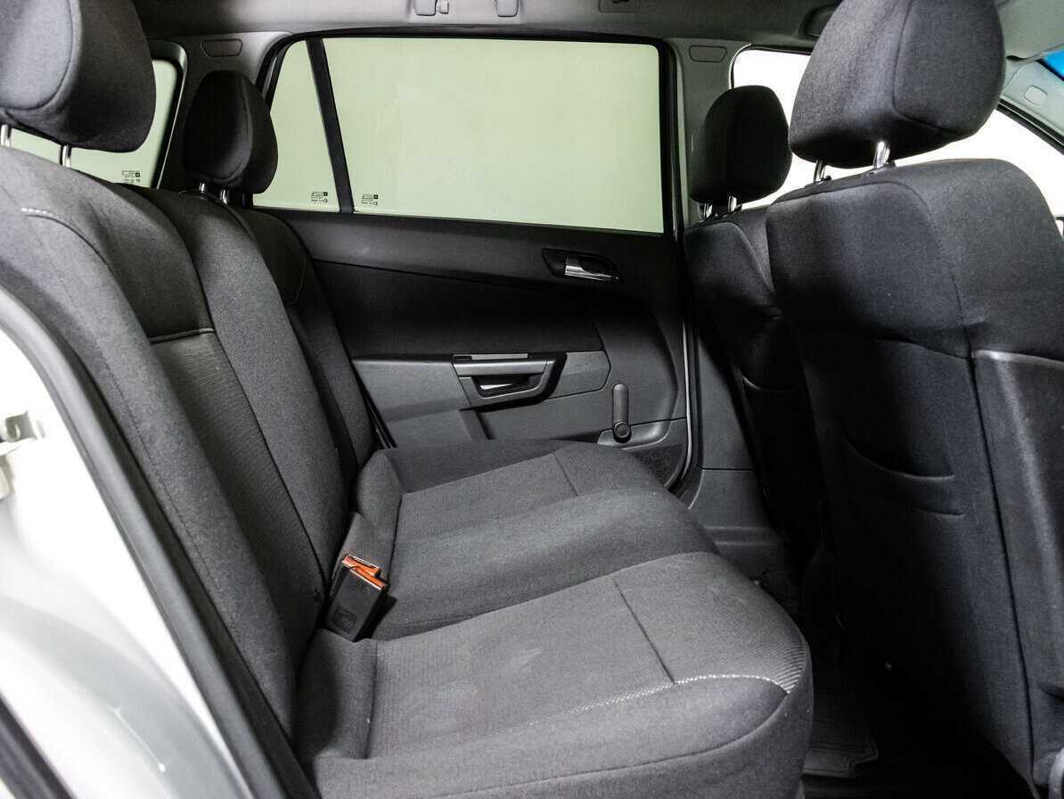 Купить Opel Astra, 2012, 238 219 км.. Фото: #14