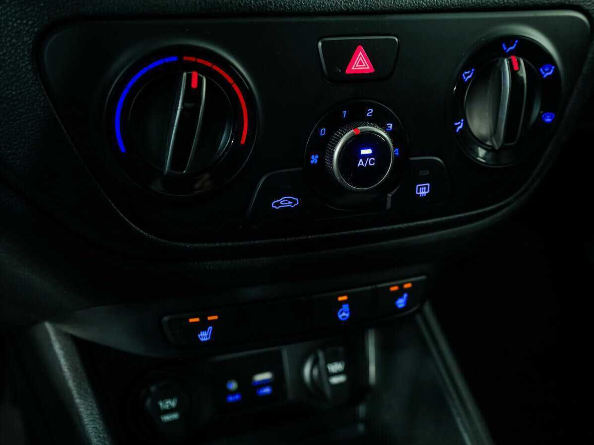 Купить Hyundai Solaris, 2018, 116 027 км.. Фото: #12