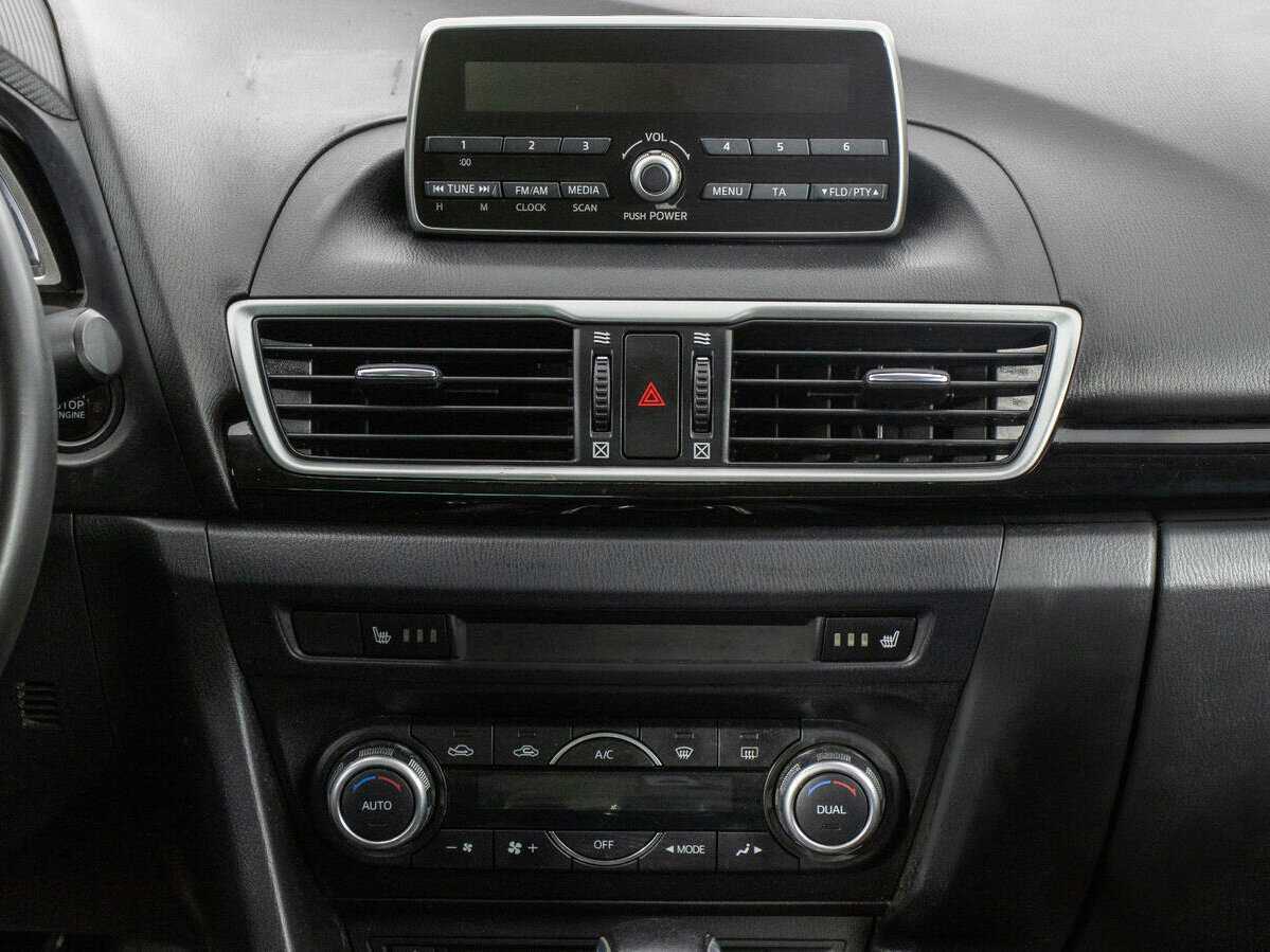 Купить Mazda 3, 2014, 219 592 км.. Фото: #13