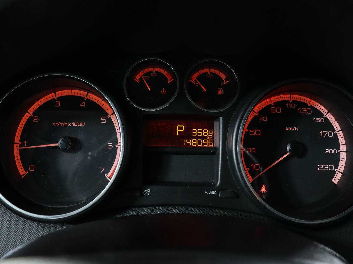 Купить Peugeot 408, 2012, 148 095 км.. Фото: #8