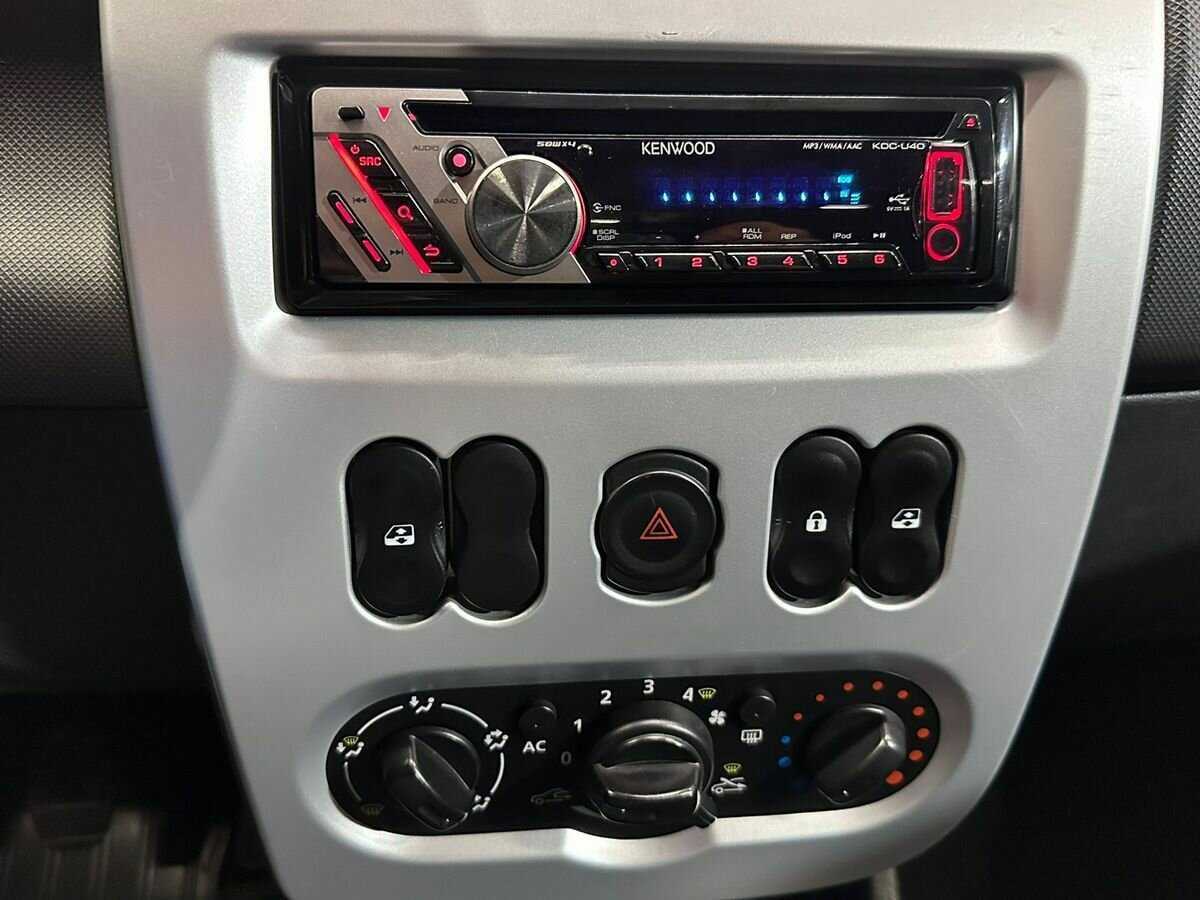 Купить Renault Sandero, 2012, 154 369 км.. Фото: #12