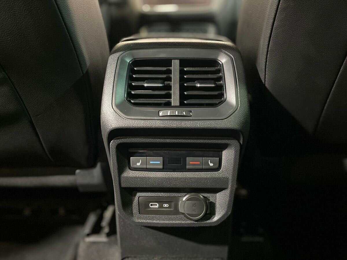 Купить Volkswagen Tiguan, 2021, 67 560 км.. Фото: #17