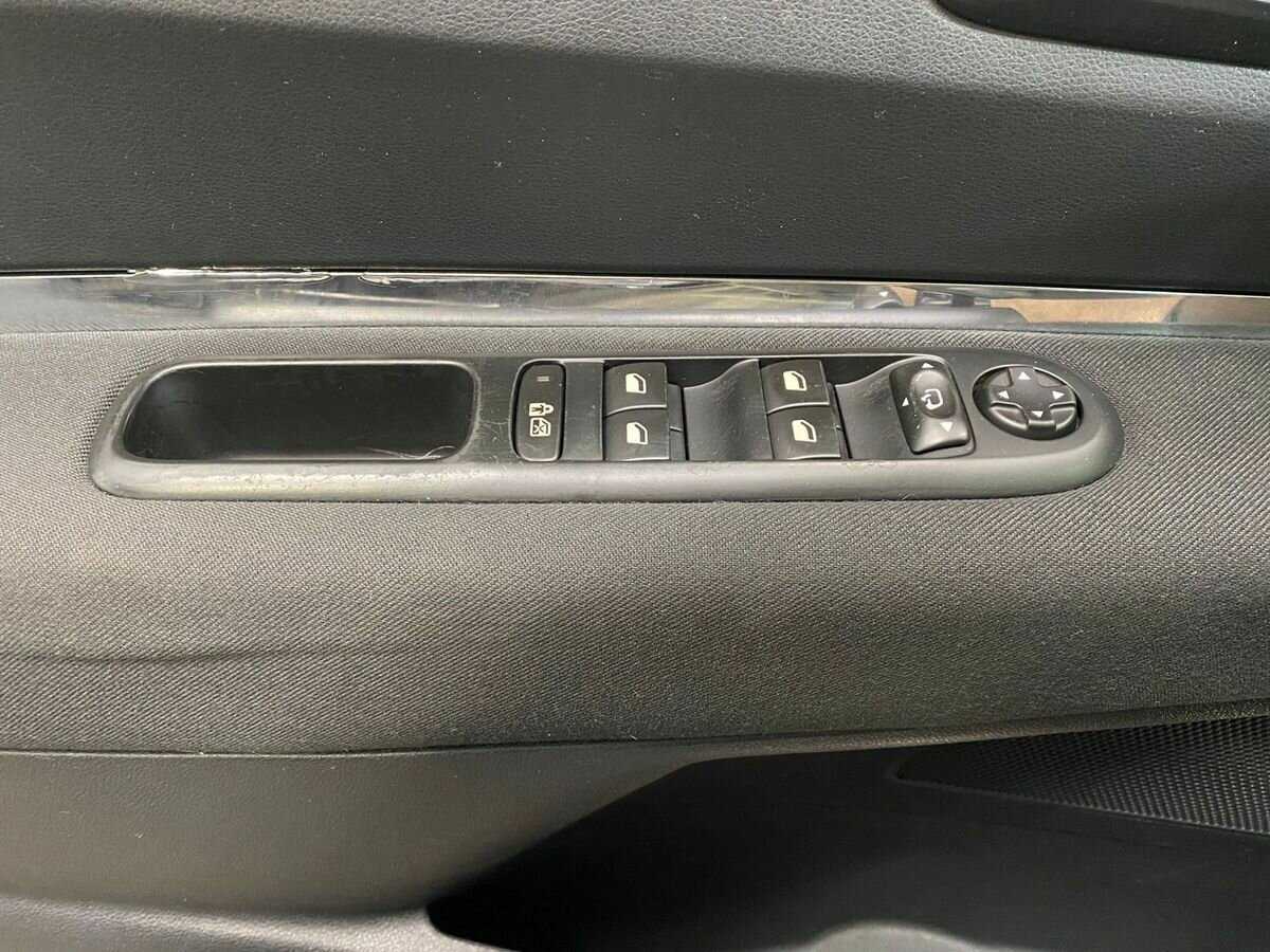 Купить Peugeot 3008, 2012, 203 460 км.. Фото: #14