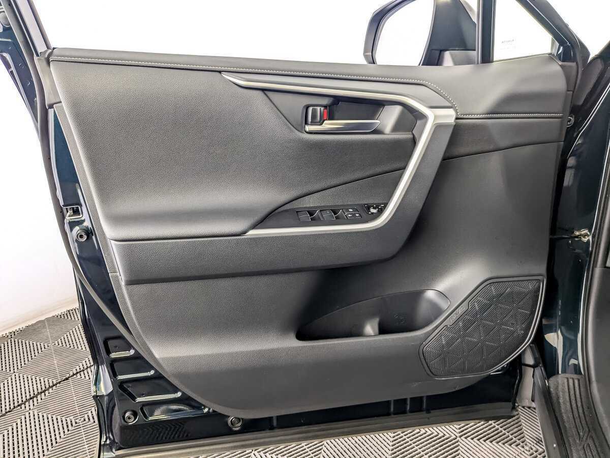 Купить Toyota RAV4, 2020, 108 000 км.. Фото: #3