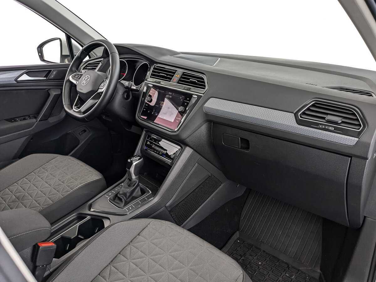 Купить Volkswagen Tiguan, 2021, 48 833 км.. Фото: #8