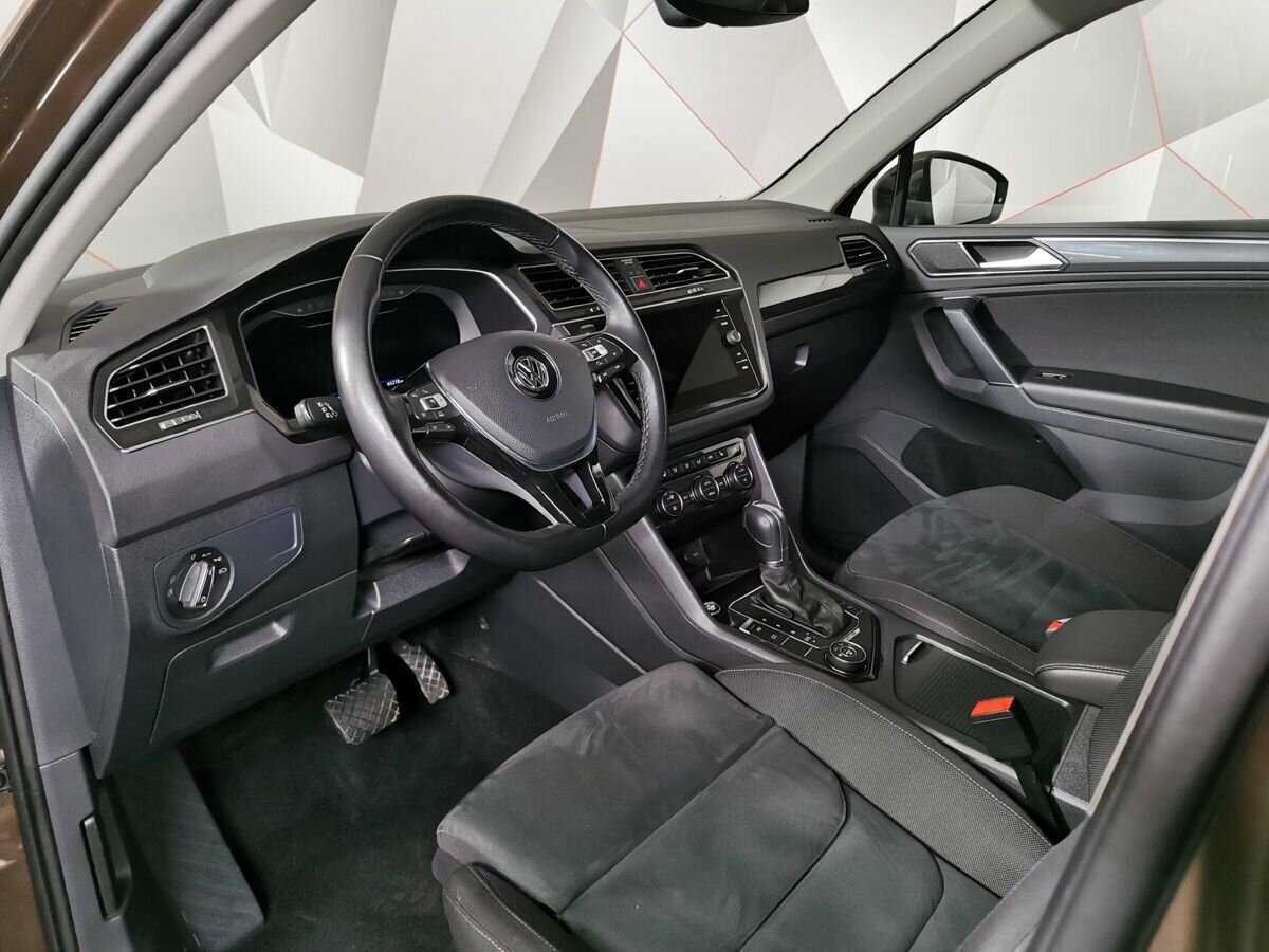 Купить Volkswagen Tiguan, 2018, 65 216 км.. Фото: #13