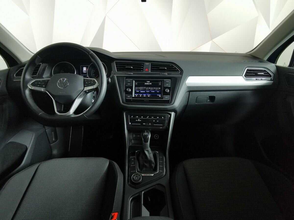 Купить Volkswagen Tiguan, 2021, 69 370 км.. Фото: #9