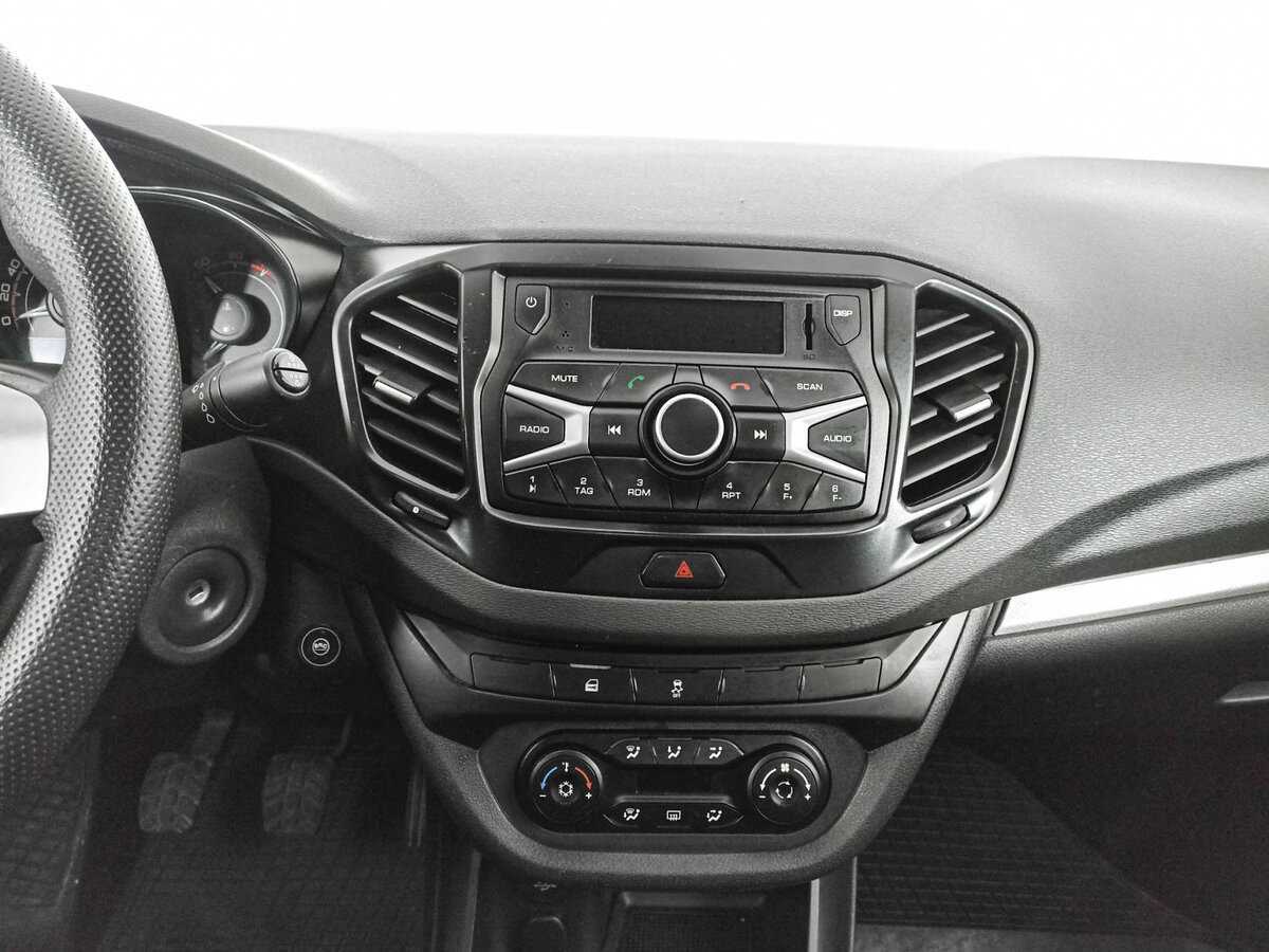 Купить Lada (ВАЗ) Vesta, 2017, 156 400 км.. Фото: #12