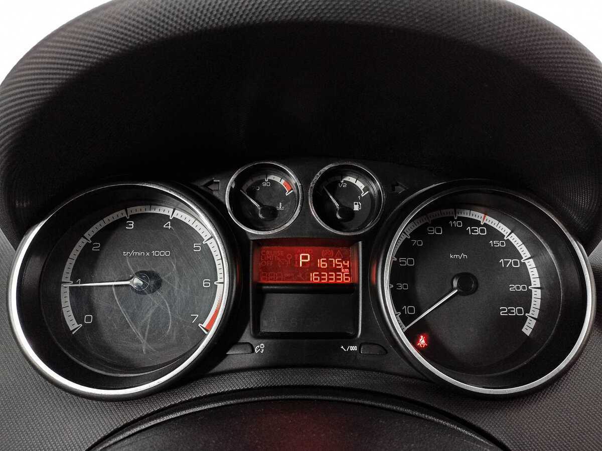 Купить Peugeot 408, 2012, 163 337 км.. Фото: #9